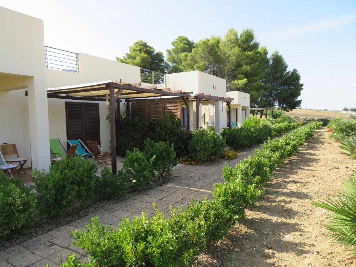 Case Barrera Porto Palo Extérieur photo