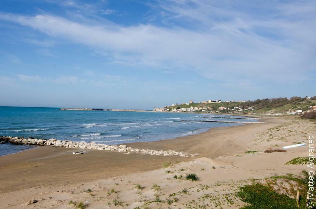 Case Barrera Porto Palo Extérieur photo