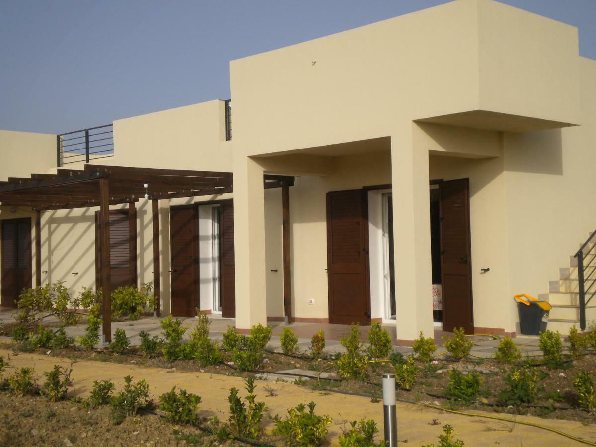 Case Barrera Porto Palo Extérieur photo